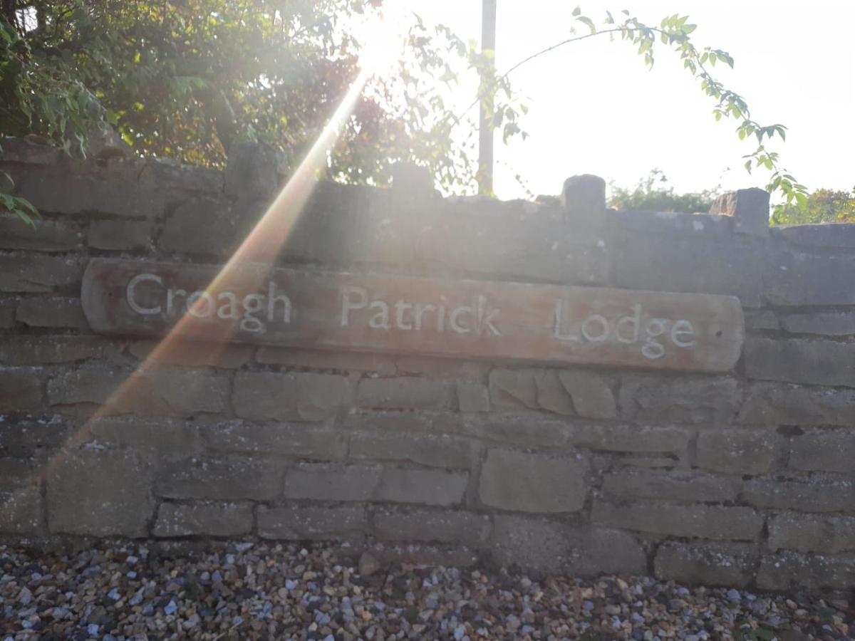 Croagh Patrick Lodge Apartment Westport Buitenkant foto